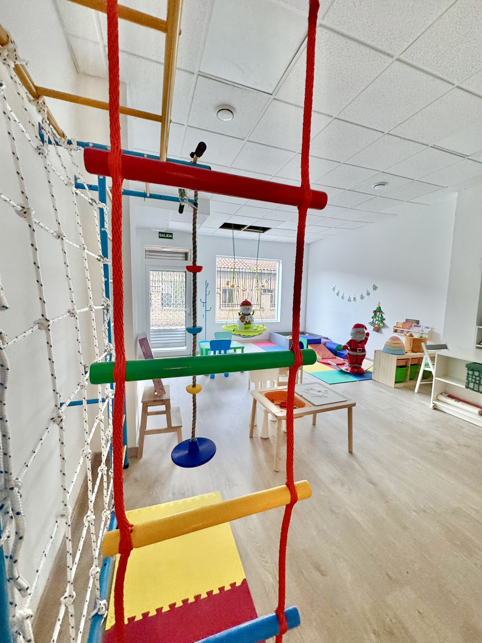 Sesión de estimulación temprana con terapeuta ocupacional en Z CUBE ZARAGOZA